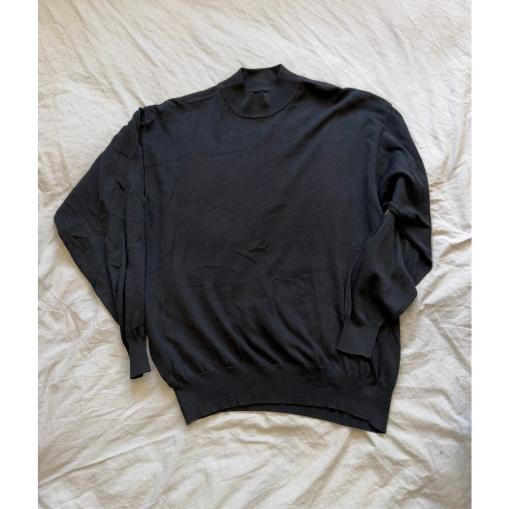 HUMN Black Long Sleeve‎ Sweater Short Style Turtleneck